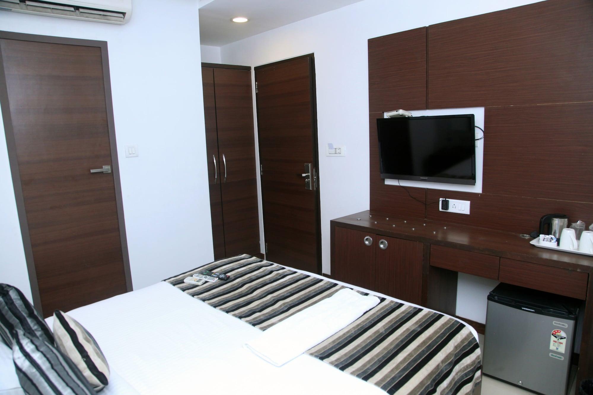 Hotel Concord Galaxy Мумбаи Экстерьер фото