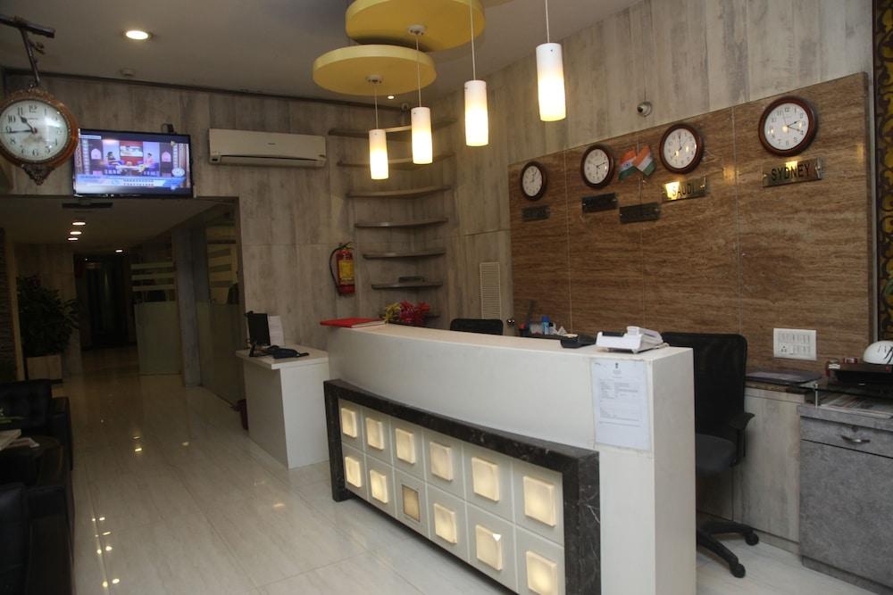 Hotel Concord Galaxy Мумбаи Экстерьер фото