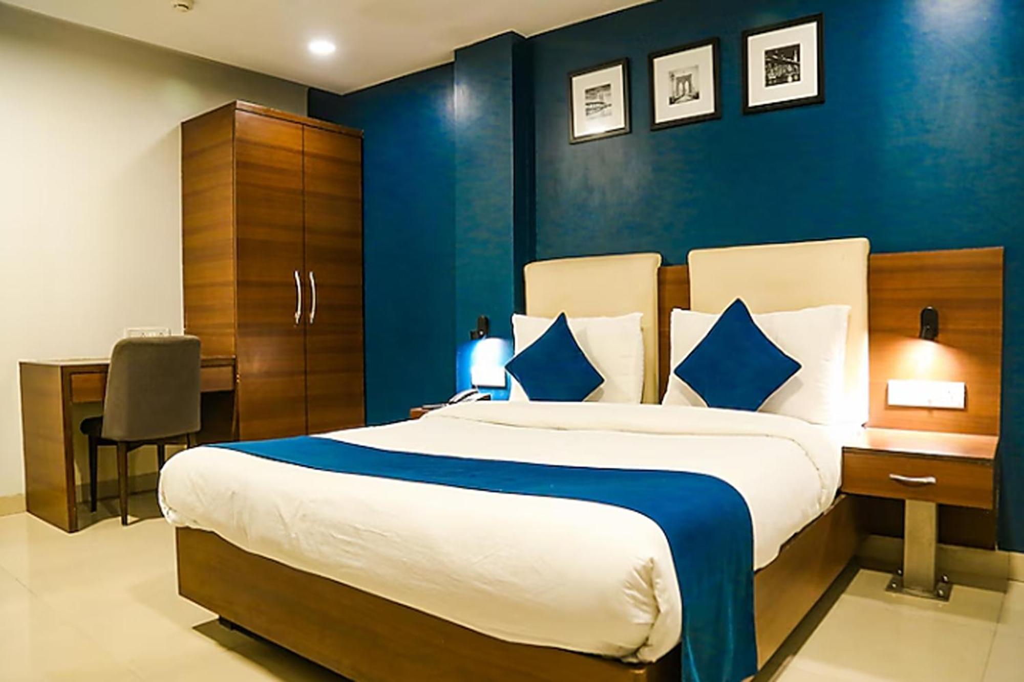 Hotel Concord Galaxy Мумбаи Экстерьер фото