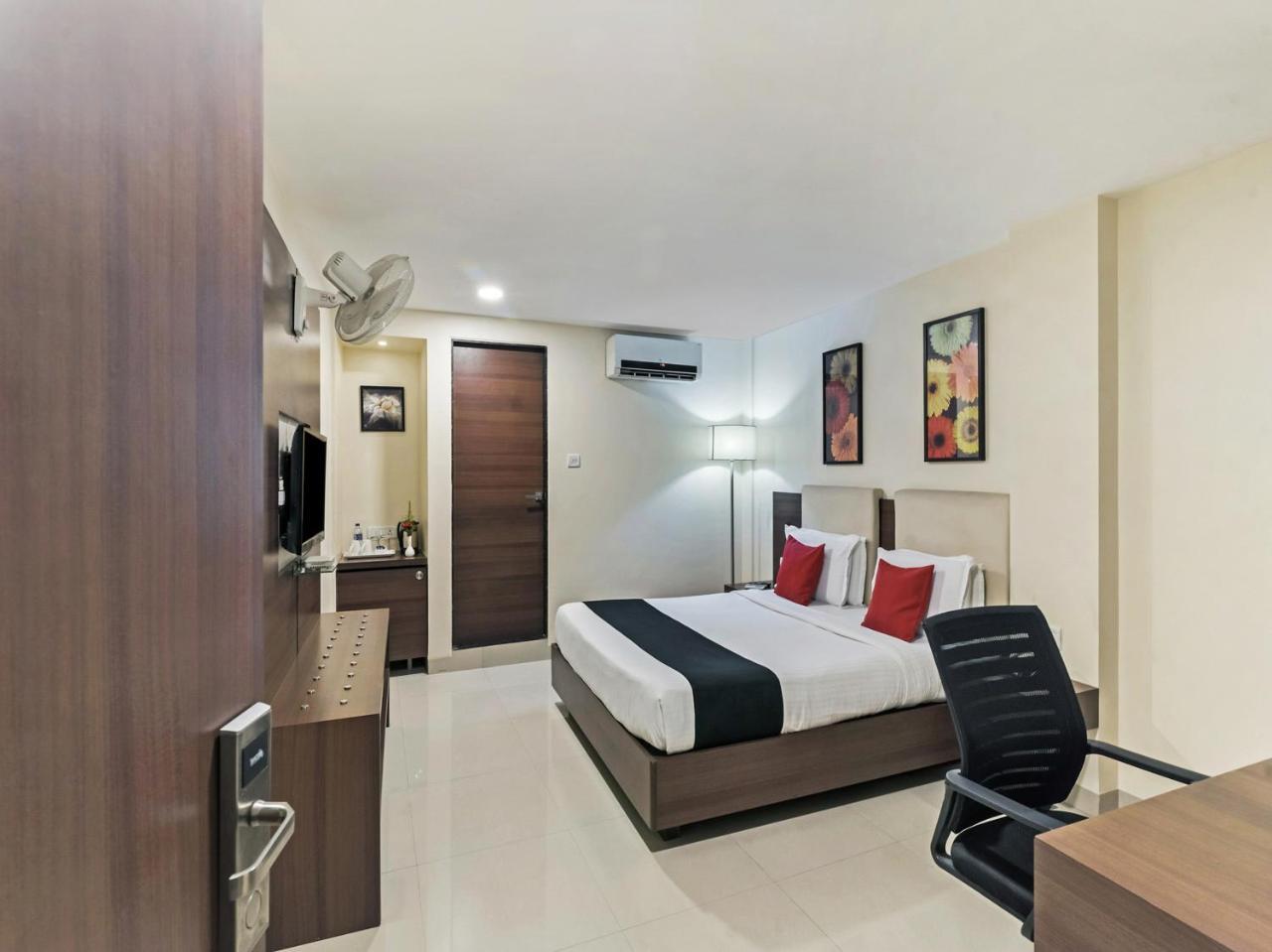 Hotel Concord Galaxy Мумбаи Экстерьер фото