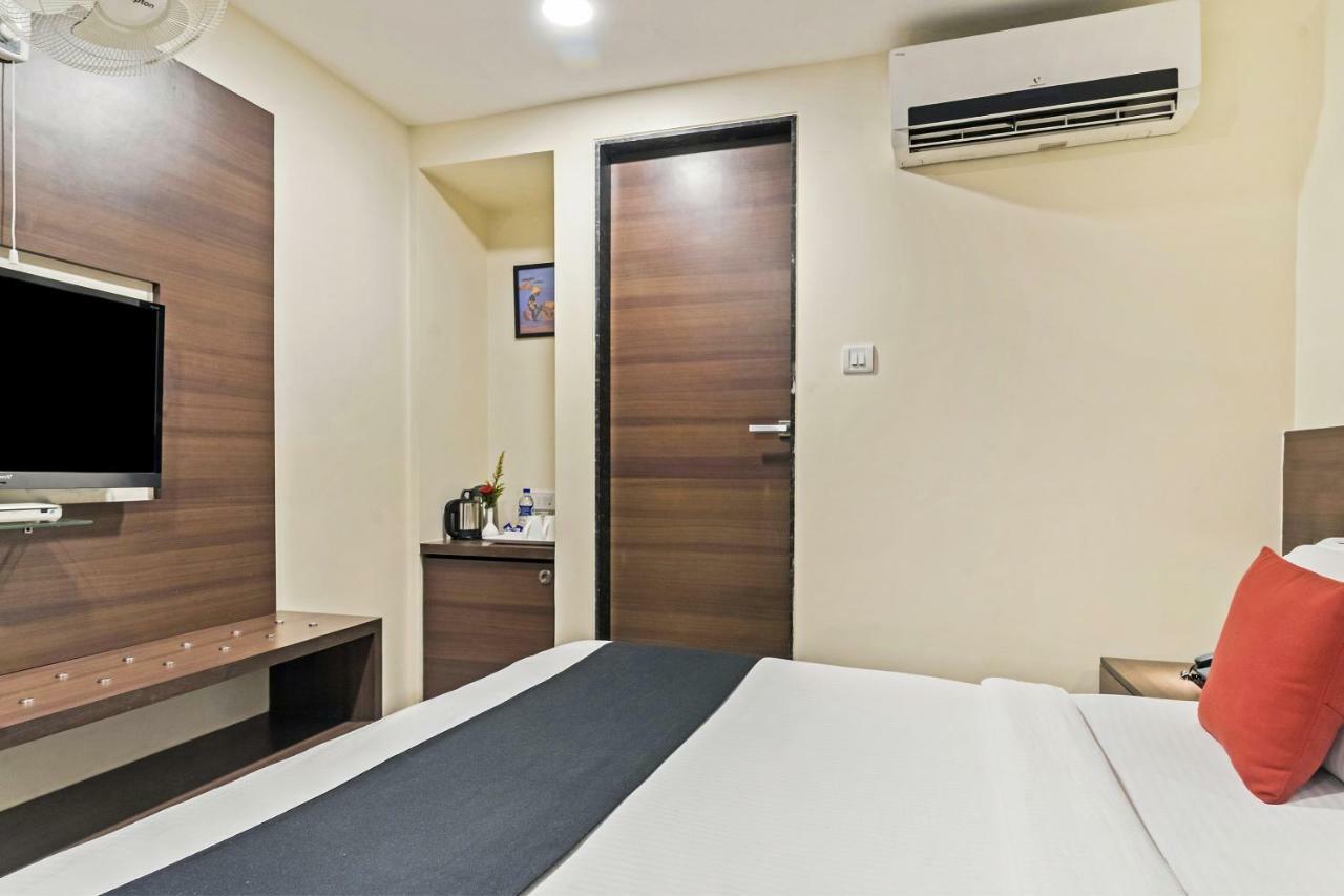 Hotel Concord Galaxy Мумбаи Экстерьер фото
