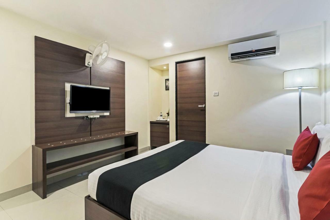 Hotel Concord Galaxy Мумбаи Экстерьер фото